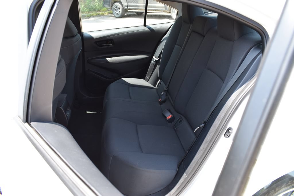 Used 2025 Toyota Corolla LE FWD image 7
