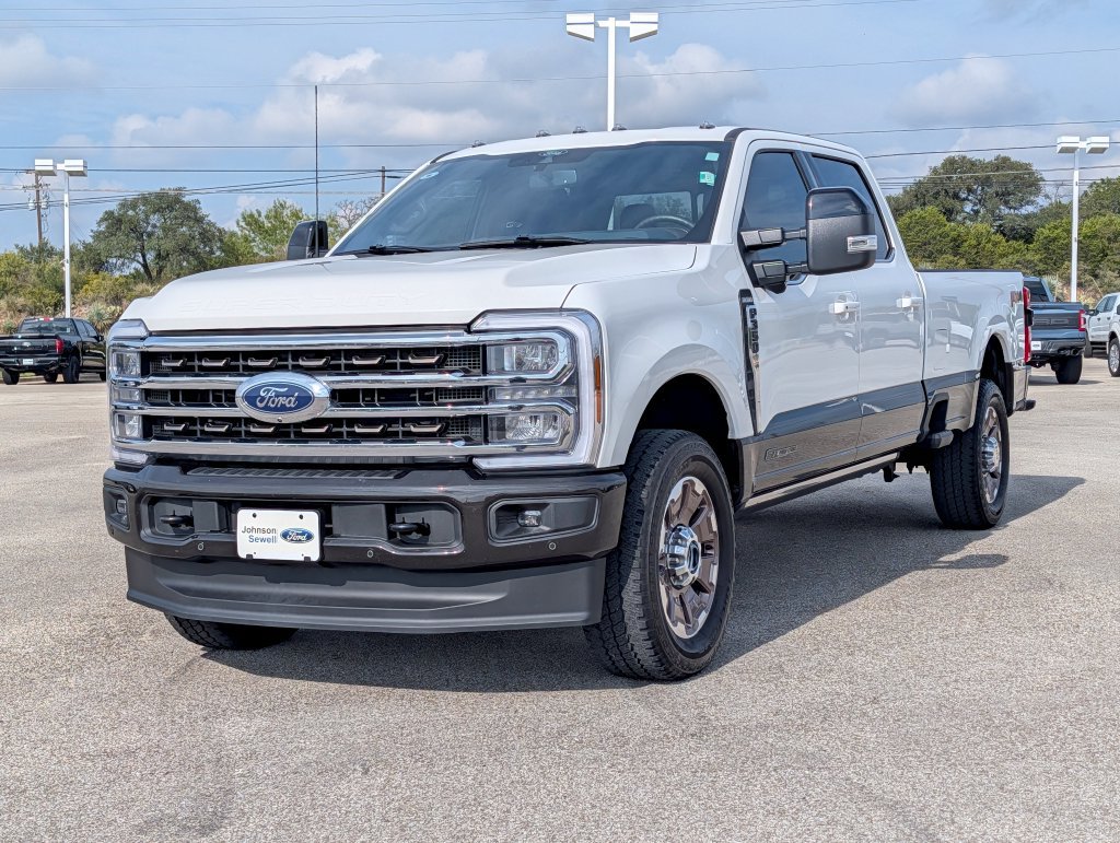 Certified 2025 Ford F350 King Ranch w/ FX4 Off-Road Package AWD/4WD image 4