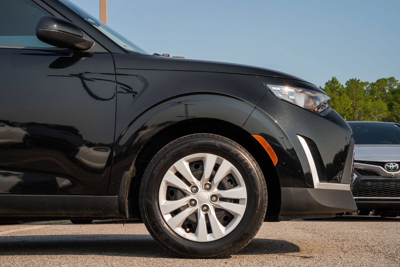 Used 2023 Kia Soul LX FWD image 9