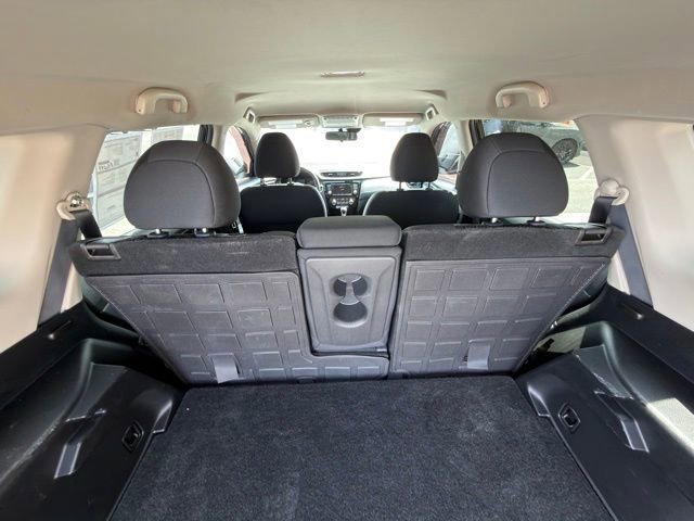 Used 2019 Nissan Rogue SV FWD image 24