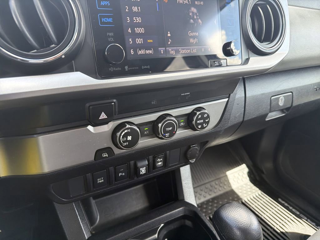 Used 2019 Toyota Tacoma SR5 RWD image 23