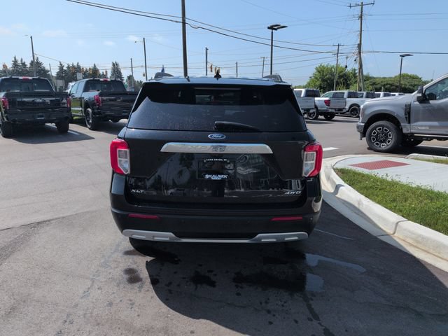 Certified 2023 Ford Explorer XLT w/ Equipment Group 202A AWD/4WD image 4
