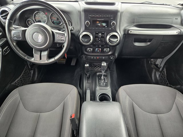 Used 2017 Jeep Wrangler Unlimited Sahara AWD/4WD image 11