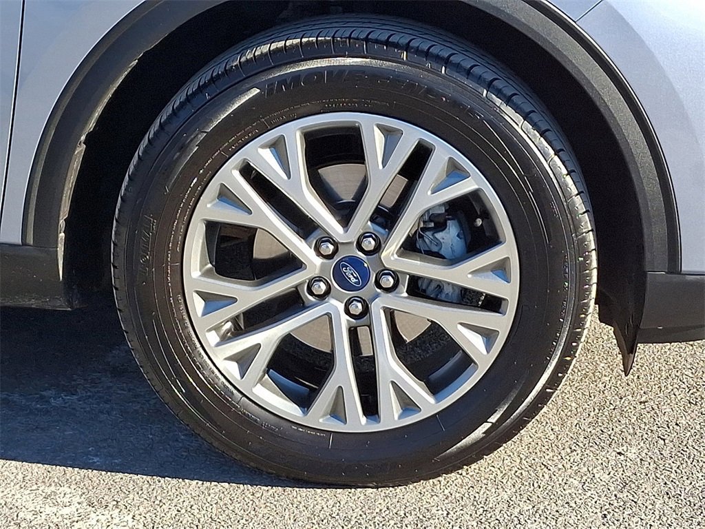 Certified 2022 Ford Escape SEL image 8