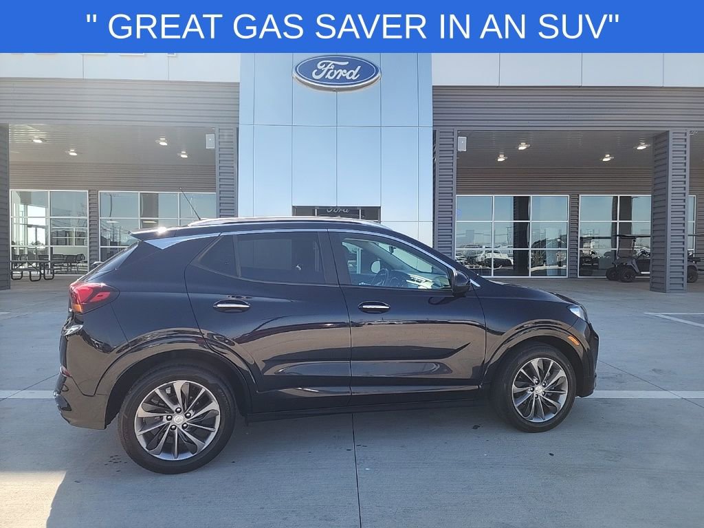 Used 2021 Buick Encore GX Select w/ Sport Touring Package image 2