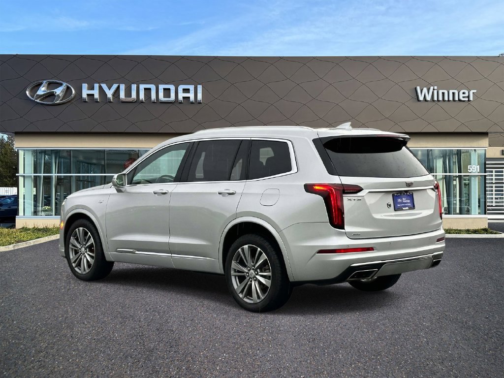 Used 2020 Cadillac XT6 Premium Luxury AWD/4WD image 2
