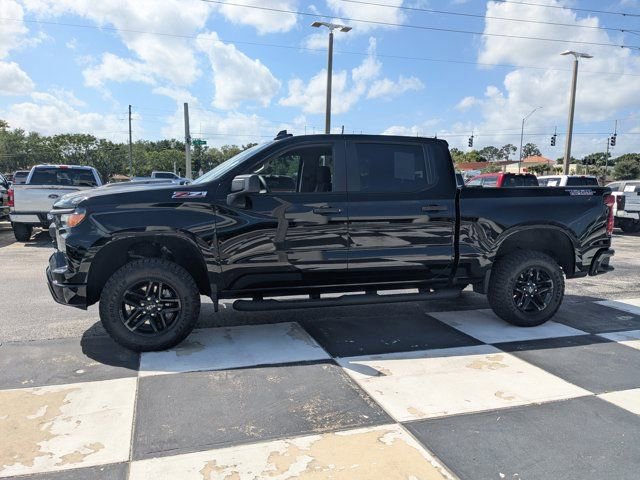 Used 2025 Chevrolet Silverado 1500 Custom Trail Boss w/ LPO, Dark Essentials Package image 2