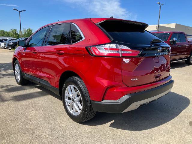 Certified 2024 Ford Edge SEL w/ Convenience Package AWD/4WD image 3