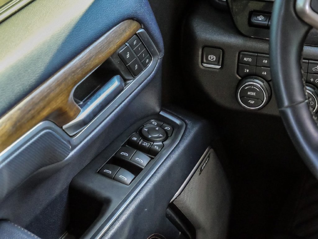Used 2024 Chevrolet Silverado 2500 High Country w/ High Country Premium Package AWD/4WD image 31