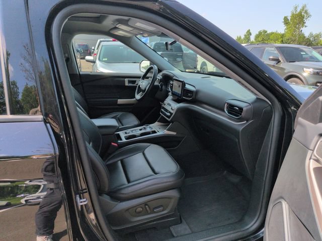 Certified 2023 Ford Explorer XLT w/ Equipment Group 202A AWD/4WD image 15