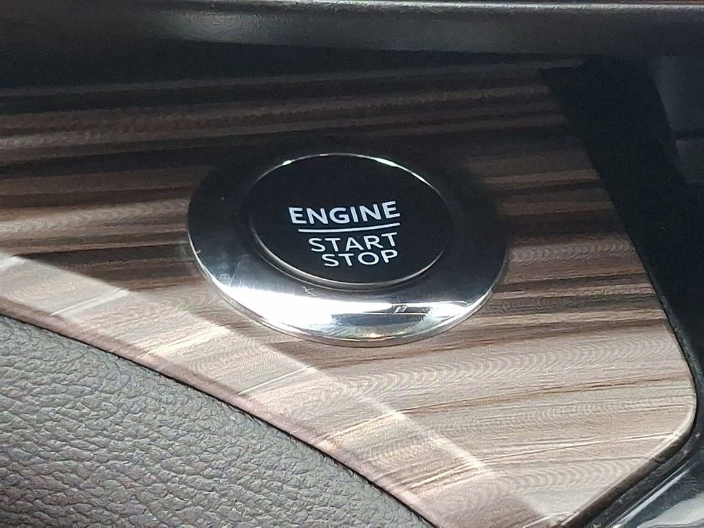 Certified 2024 Ford Explorer Limited image 24