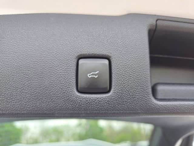 Certified 2023 Ford Escape ST-Line w/ Equipment Group 301A FWD image 9