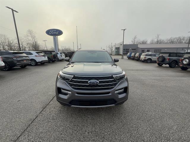 Certified 2023 Ford Explorer XLT w/ Equipment Group 202A AWD/4WD image 8