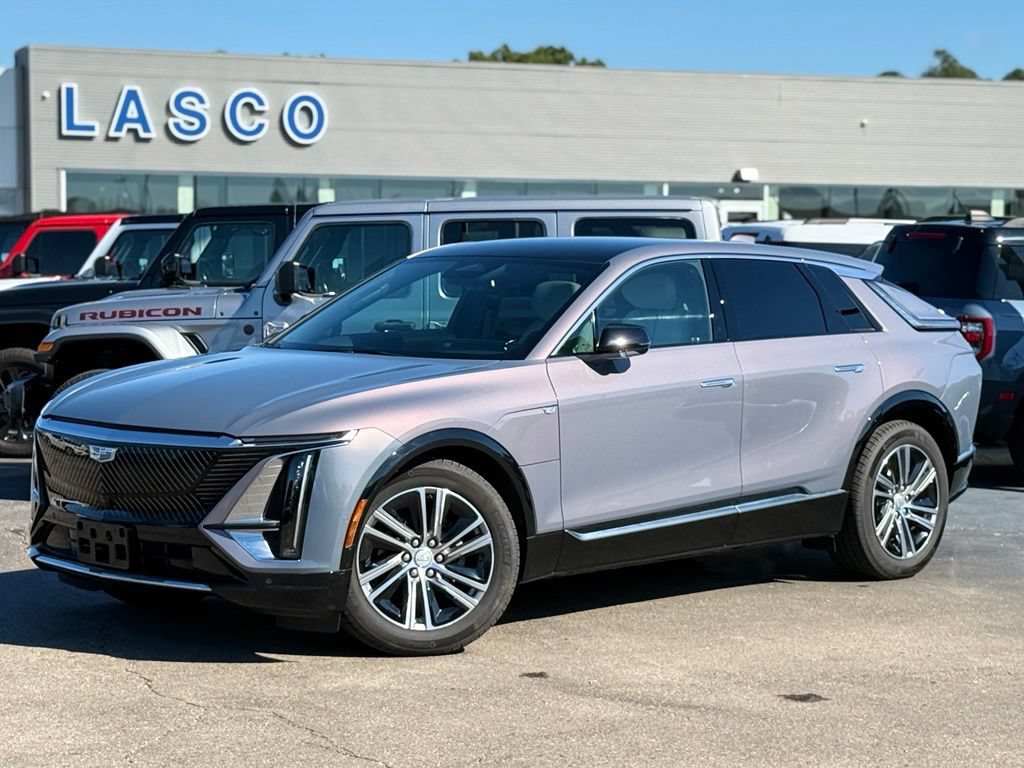 Used 2024 Cadillac Lyriq Luxury w/ LPO, Floor Liner Package AWD/4WD 360° Tour