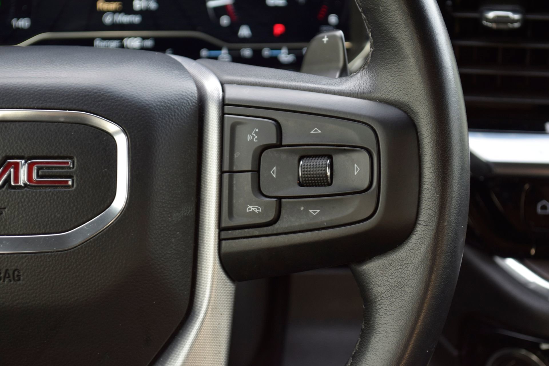 Used 2023 GMC Sierra 1500 SLT image 10