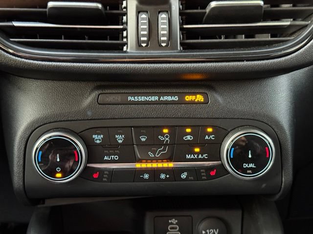 Certified 2025 Ford Escape ST-Line Select AWD/4WD image 18