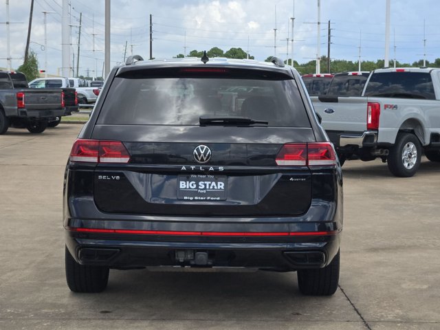 Used 2023 Volkswagen Atlas SEL R-Line AWD/4WD image 4