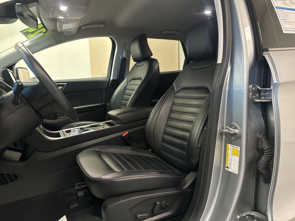 Certified 2024 Ford Edge SEL w/ Convenience Package AWD/4WD image 8