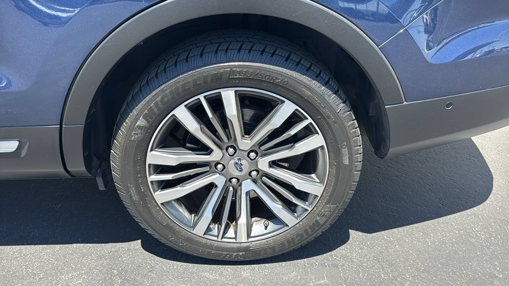 Certified 2017 Ford Explorer Platinum AWD/4WD image 8