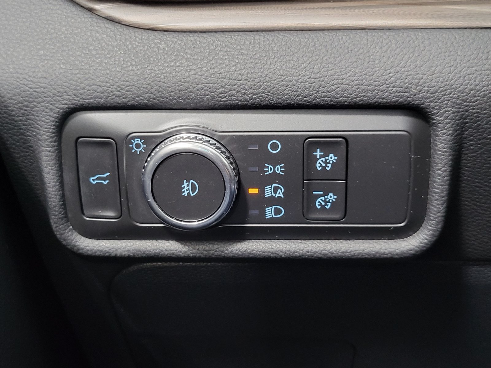 Certified 2020 Ford Explorer Limited AWD/4WD image 14
