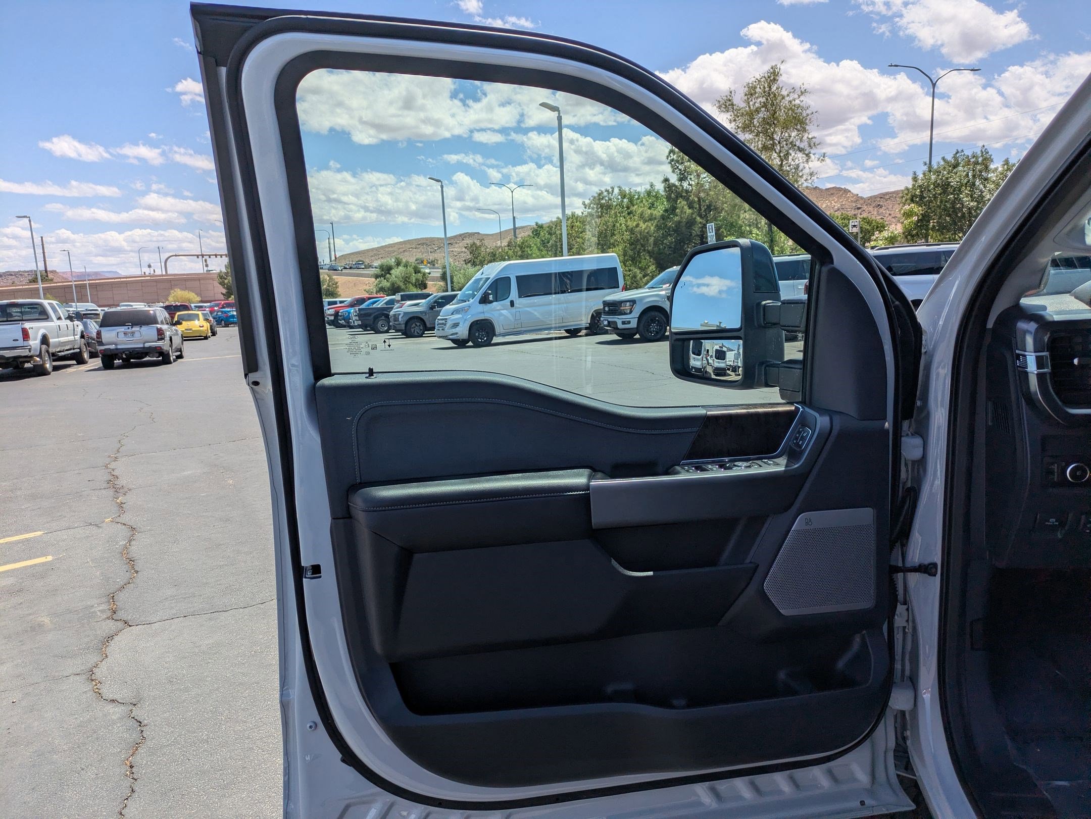Certified 2025 Ford F250 Lariat AWD/4WD image 14
