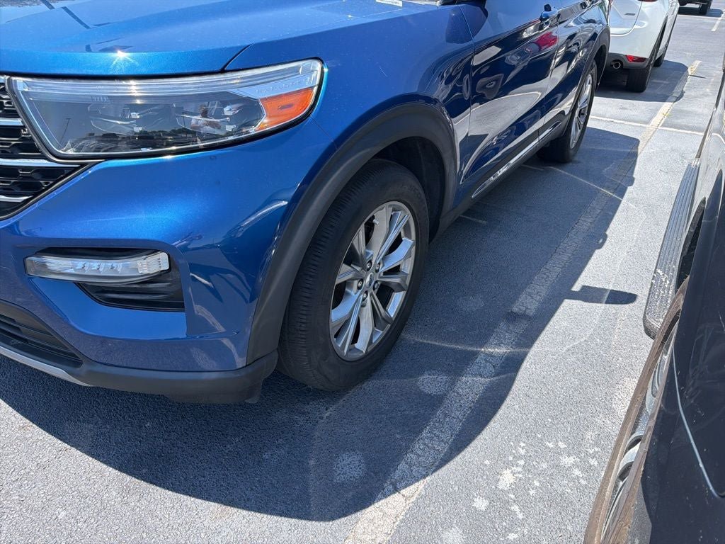Certified 2023 Ford Explorer XLT w/ Equipment Group 202A RWD image 2