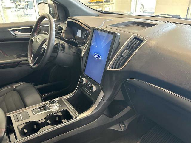 Certified 2024 Ford Edge ST-Line w/ Class II Trailer Tow Package AWD/4WD image 29