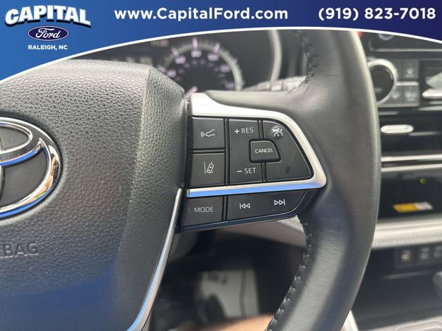 Used 2024 Toyota Highlander XLE image 22