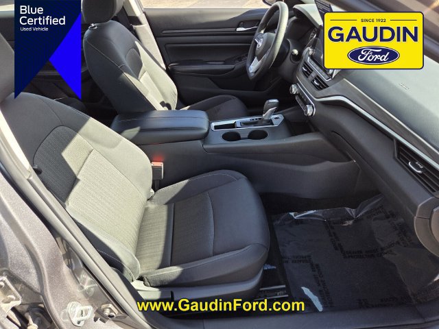 Used 2025 Nissan Altima 2.5 SV FWD image 16