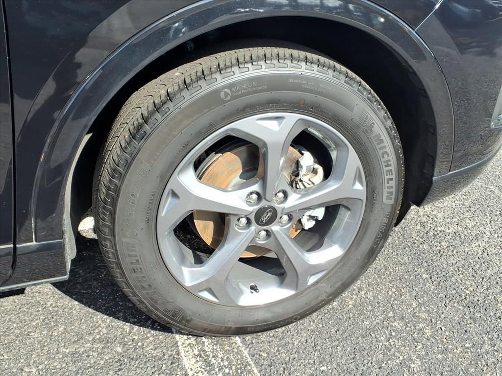 Certified 2023 Ford Escape ST-Line w/ Tech Pack #1 image 7