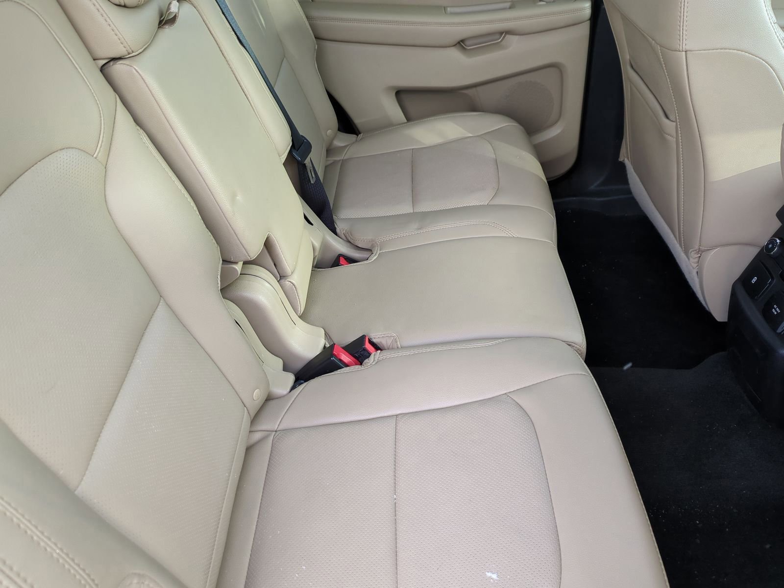 Certified 2017 Ford Explorer Limited w/ Equipment Group 301A image 28