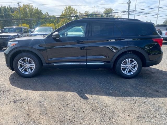 Certified 2022 Ford Explorer XLT w/ Equipment Group 202A image 4