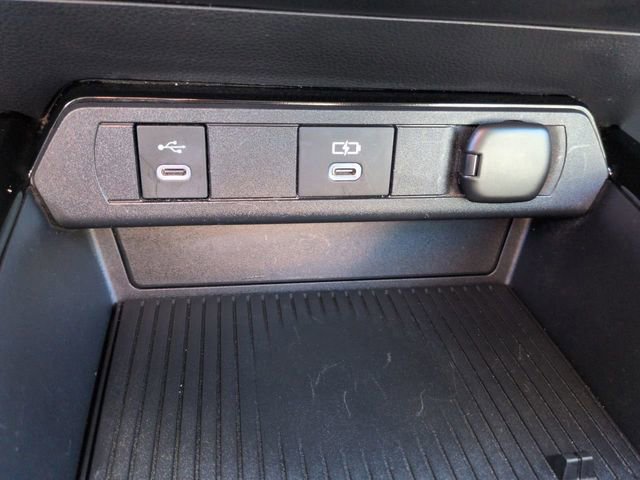 Used 2024 Toyota Prius Limited image 22