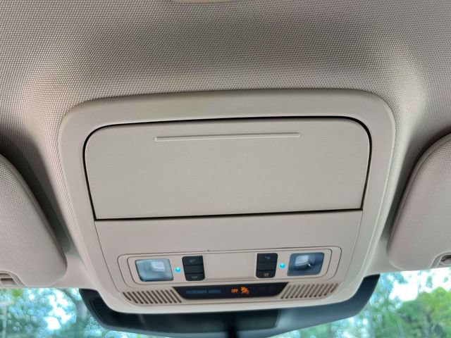 Certified 2020 Ford Explorer XLT w/ Equipment Group 202A AWD/4WD image 39