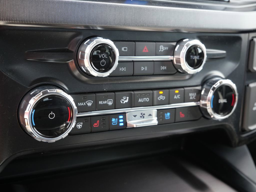 Certified 2026 Ford F450 Platinum w/ FX4 Off-Road Package image 25