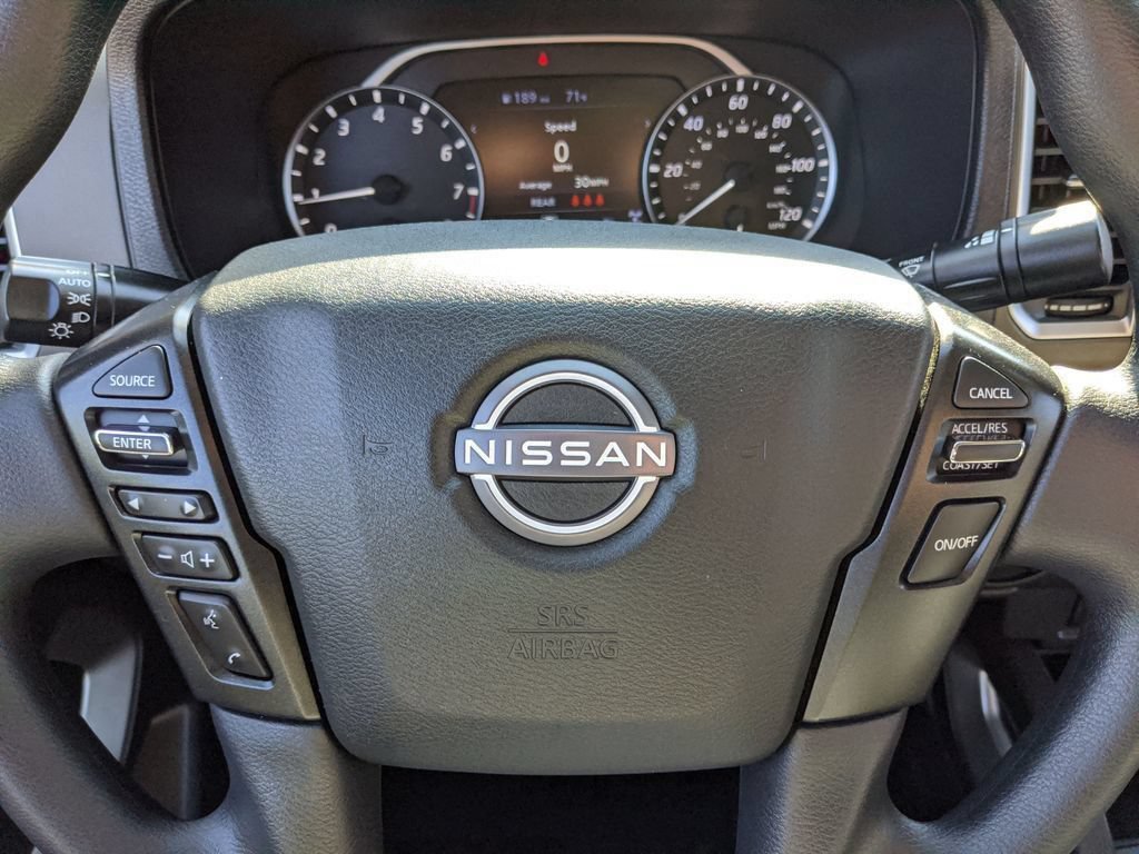 Used 2024 Nissan Frontier SV AWD/4WD image 11
