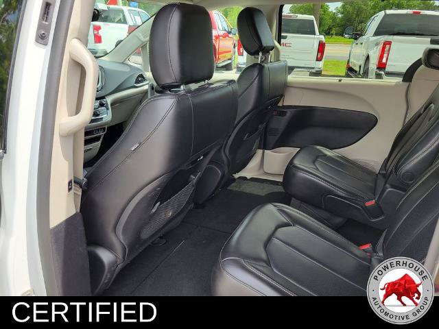 Used 2023 Chrysler Pacifica Touring-L FWD image 16