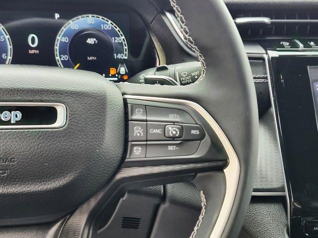 Used 2023 Jeep Grand Cherokee L Altitude AWD/4WD image 32