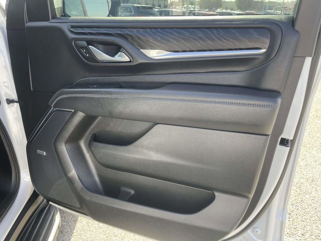 Used 2023 GMC Yukon Denali w/ Max Trailering Package image 29