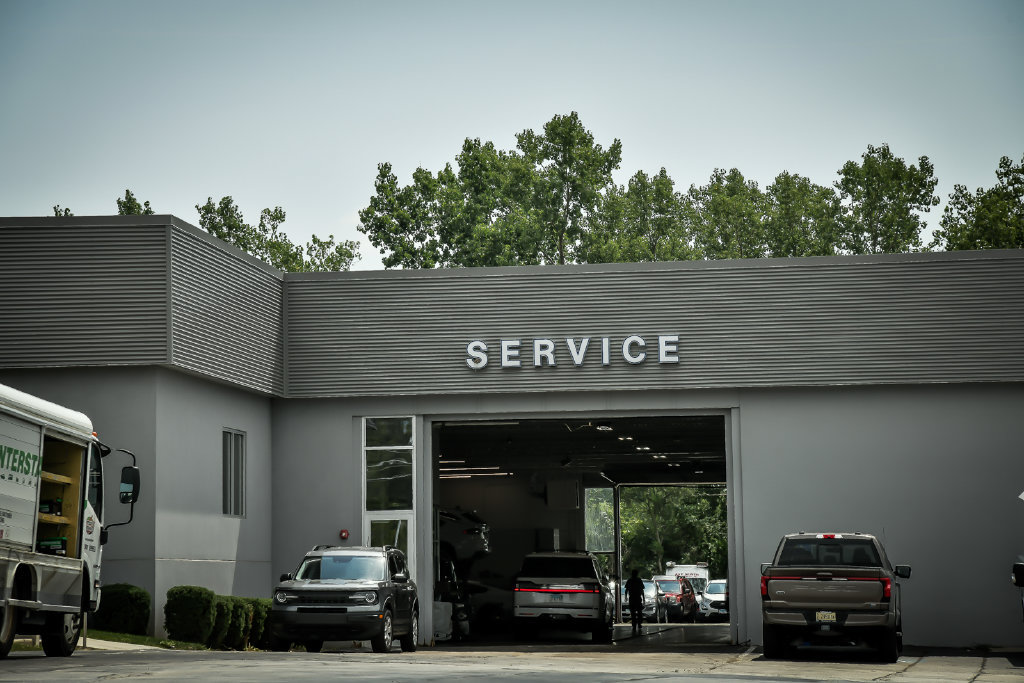 Certified 2023 Ford F150 Lariat w/ Equipment Group 502A High AWD/4WD image 34