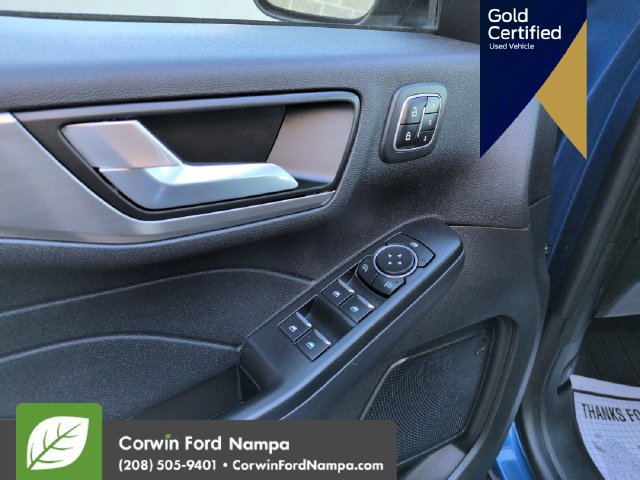 Certified 2022 Ford Escape Titanium AWD/4WD image 13