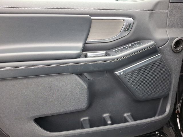 Certified 2025 Ford Expedition Max Platinum image 10