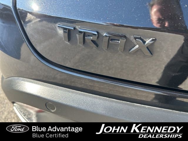 Used 2024 Chevrolet Trax LT w/ Driver Confidence Package image 11