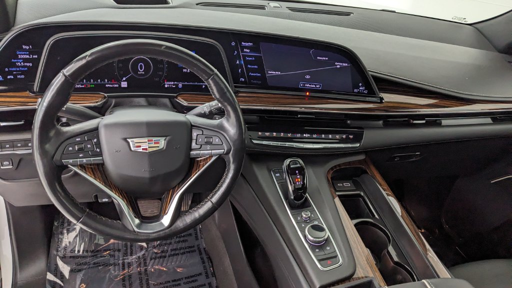 Used 2022 Cadillac Escalade ESV Premium Luxury AWD/4WD image 4