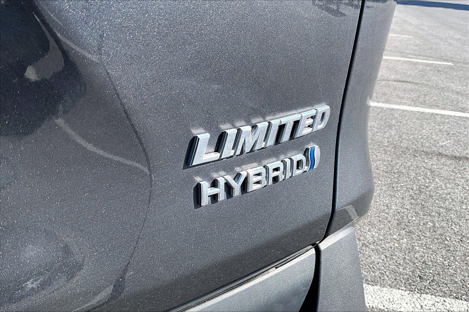 Used 2023 Toyota RAV4 Limited AWD/4WD image 8