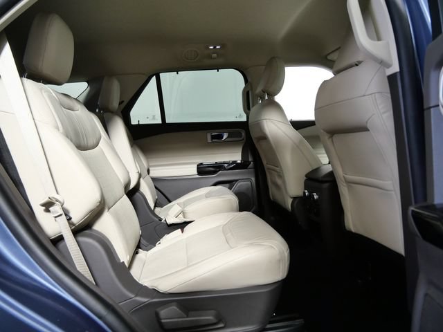 Certified 2021 Ford Explorer Platinum w/ Equipment Group 601A AWD/4WD image 12