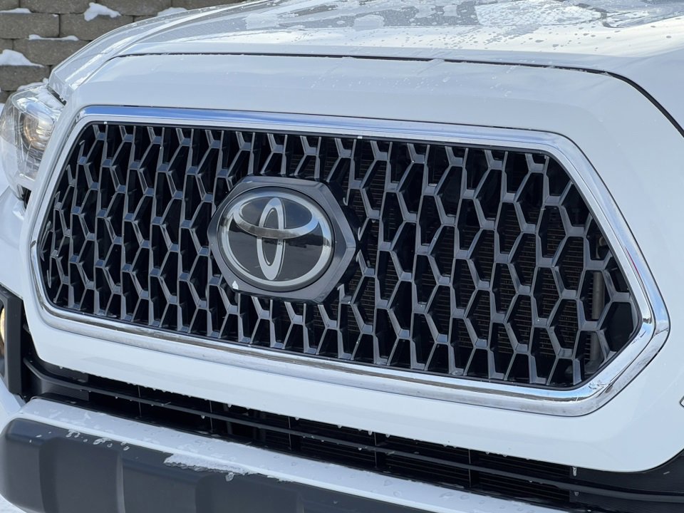 Used 2019 Toyota Tacoma TRD Off-Road image 39