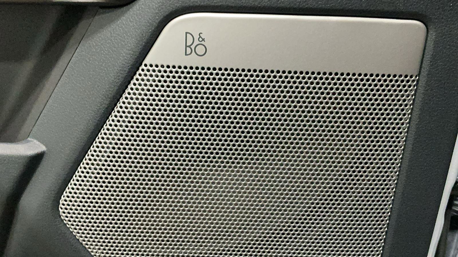 Certified 2022 Ford F150 XLT w/ Equipment Group 302A High image 11