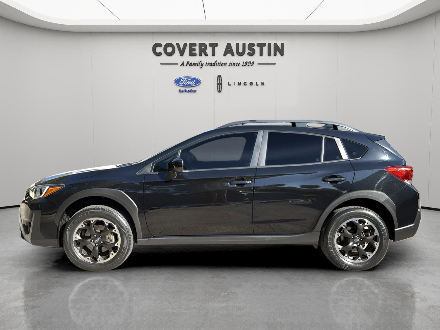 Used 2021 Subaru Crosstrek 2.0i Premium w/ Moonroof Package image 2