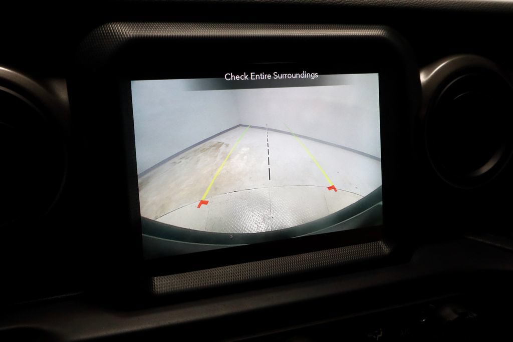 Used 2022 Jeep Wrangler Unlimited Sport AWD/4WD image 2